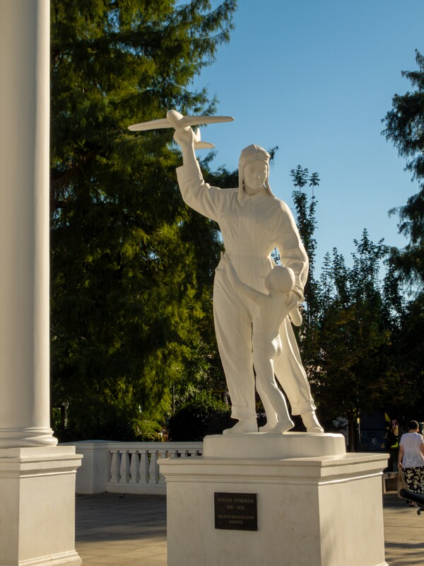 6 May Park Colonnade  2025-08-18 1