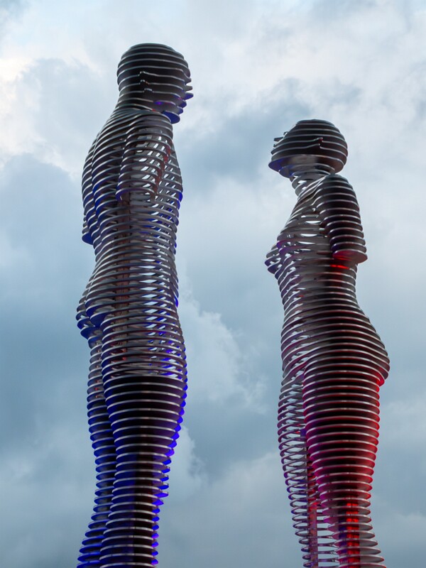 Ali and Nino Statue  2025-08-20 2-5