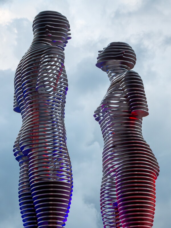 Ali and Nino Statue  2025-08-20 2-6