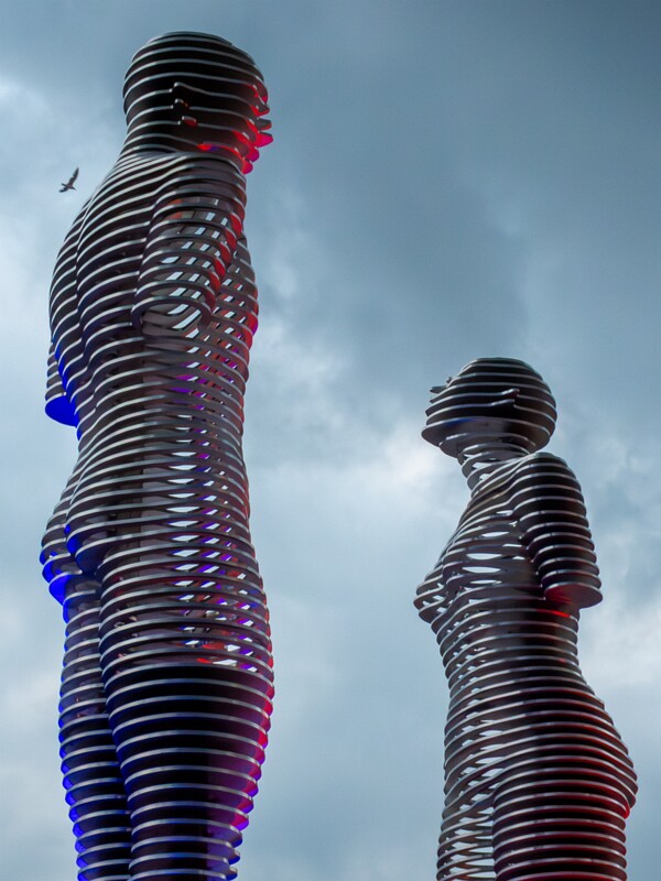 Ali and Nino Statue  2025-08-20 2