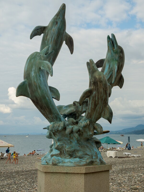 Monument of dolphins  2025-08-20 1
